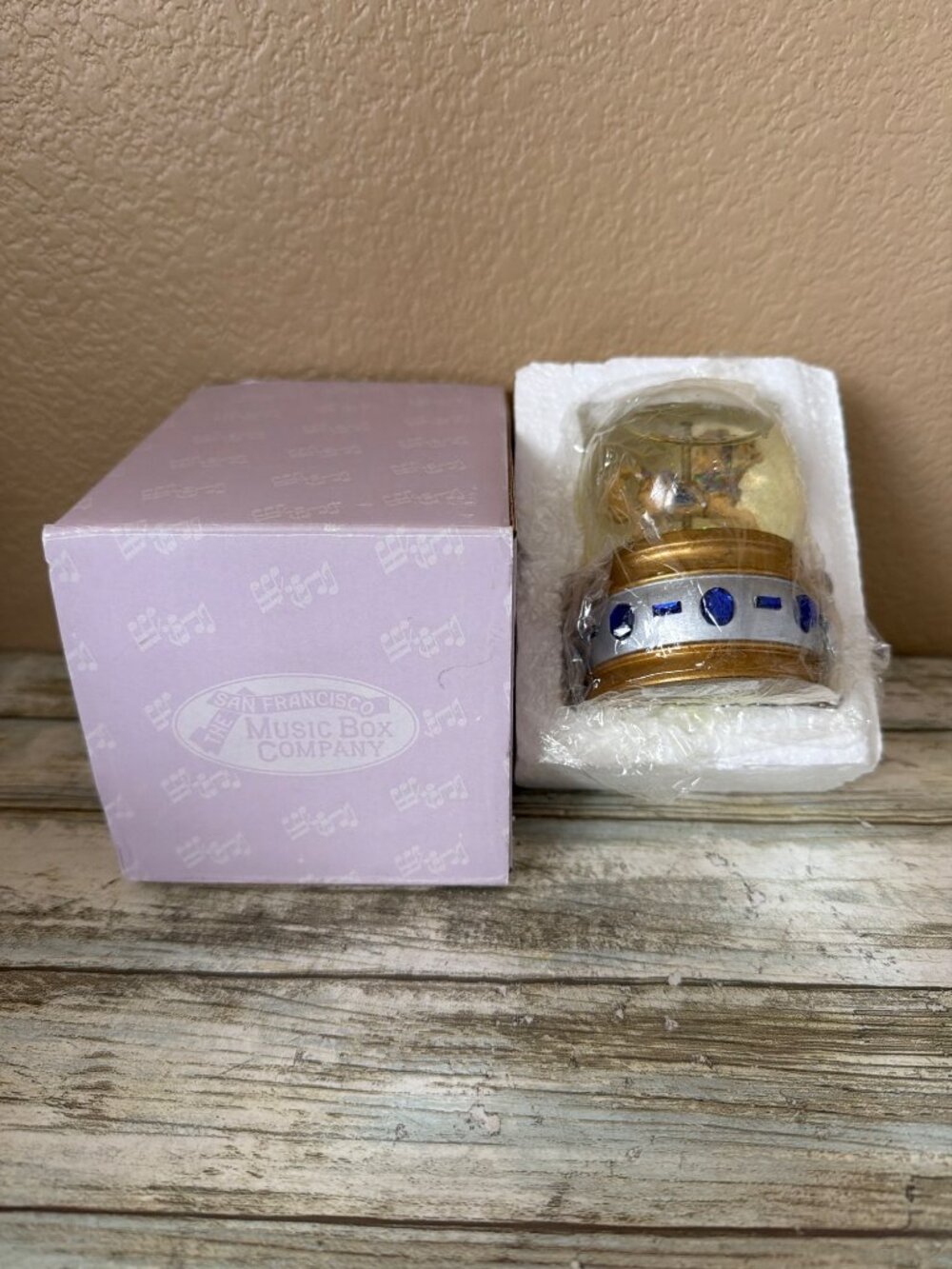 San Francisco Music Box Mini Sapphire Carousel Snow Globe Phantom of Opera w/Box - Picture 4 of 14